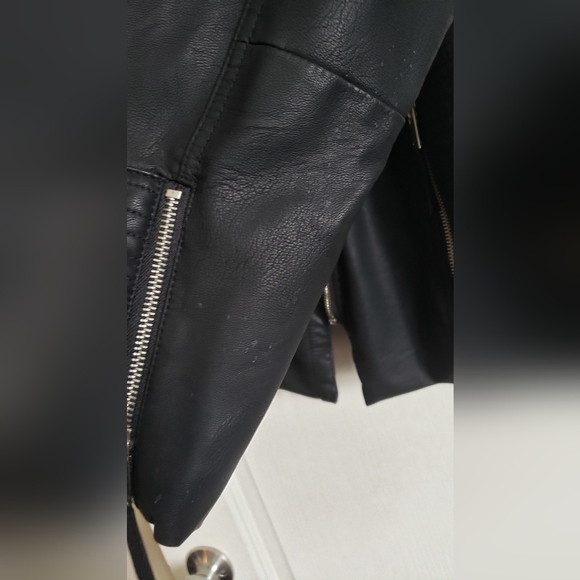 CLEO PETITES  Faux Leather Black Motor Jacket, Size Small. - Picture 5 of 5